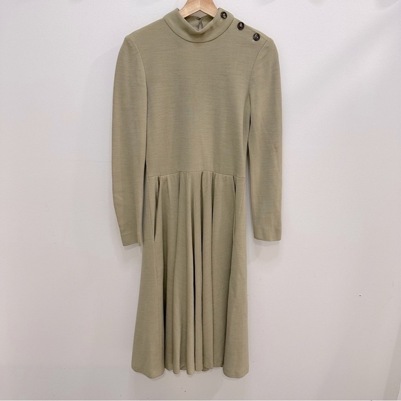 VINTAGE circle skirt dress. So flattering. - Picture 1 of 16